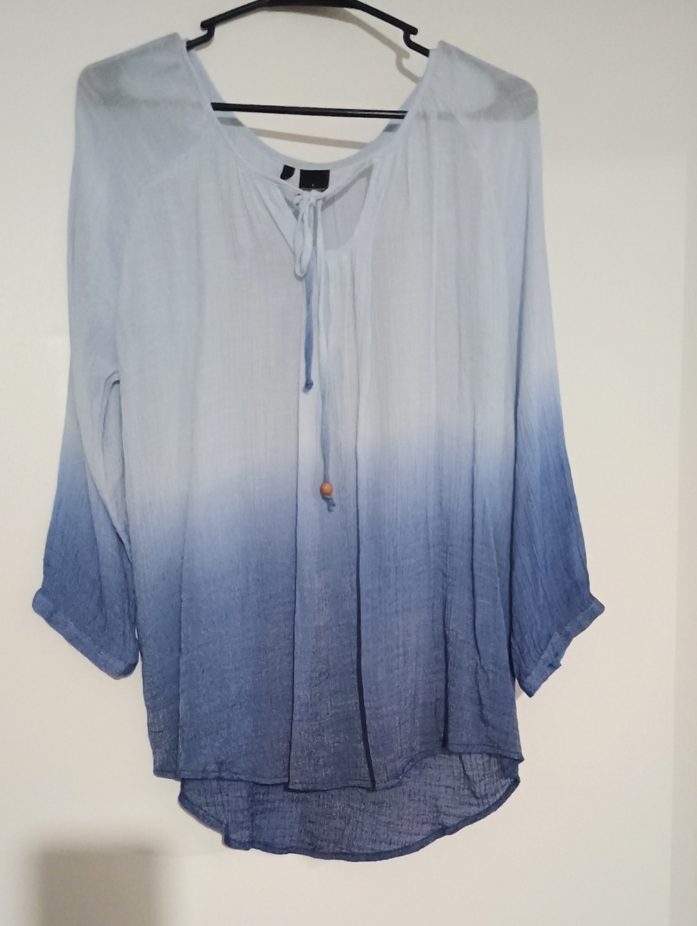 New Directions Size L Ombre Blue Peasant Top